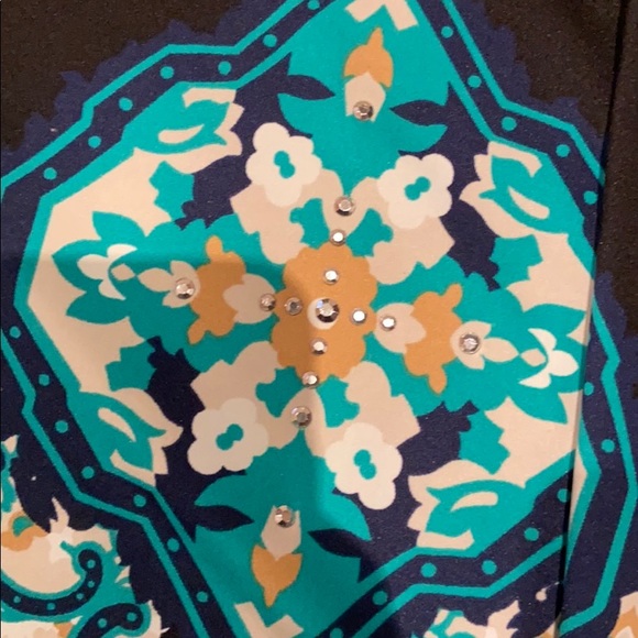 Women’s Dress - Picture 2 of 5